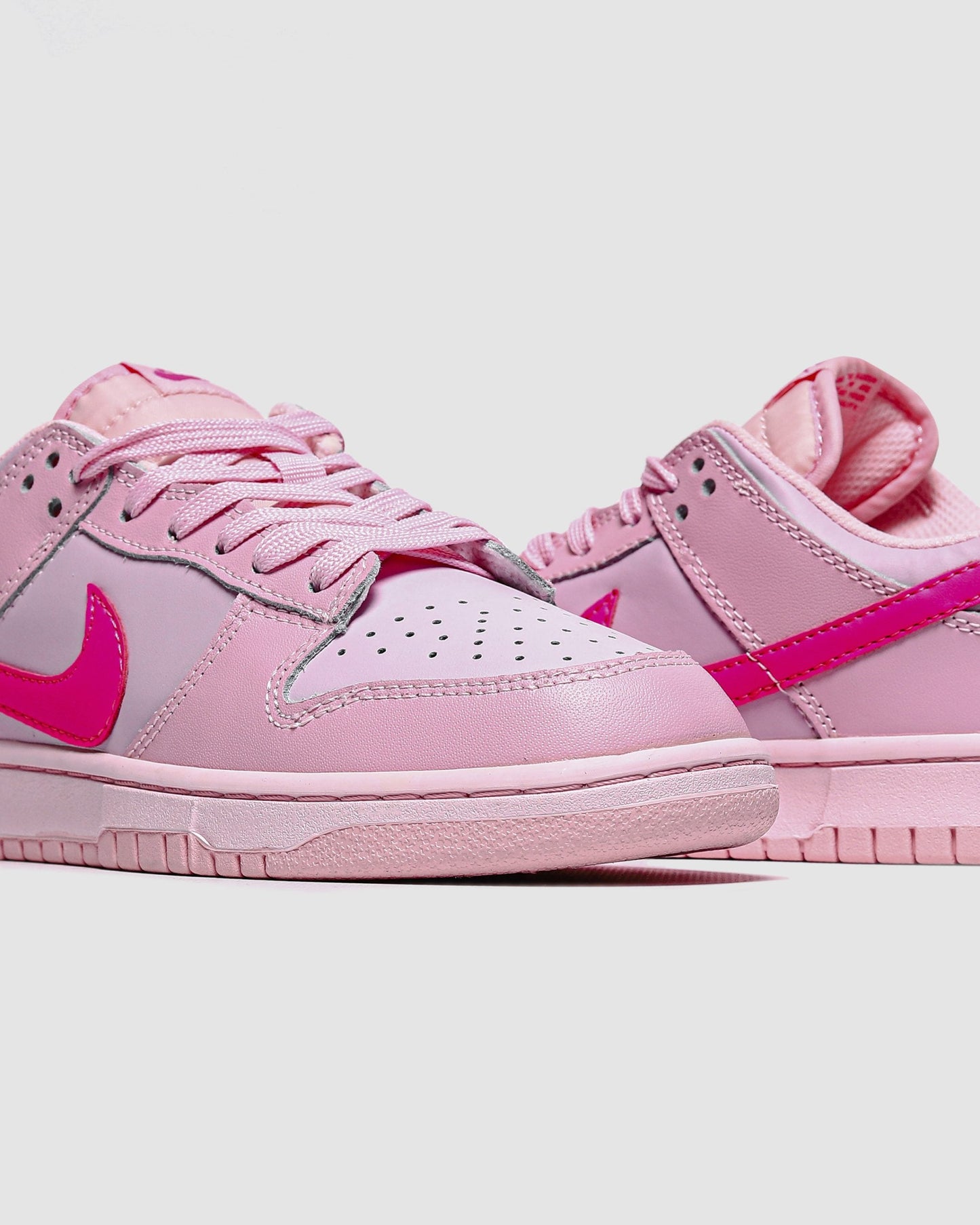 nike dunk low triple pink - rosa