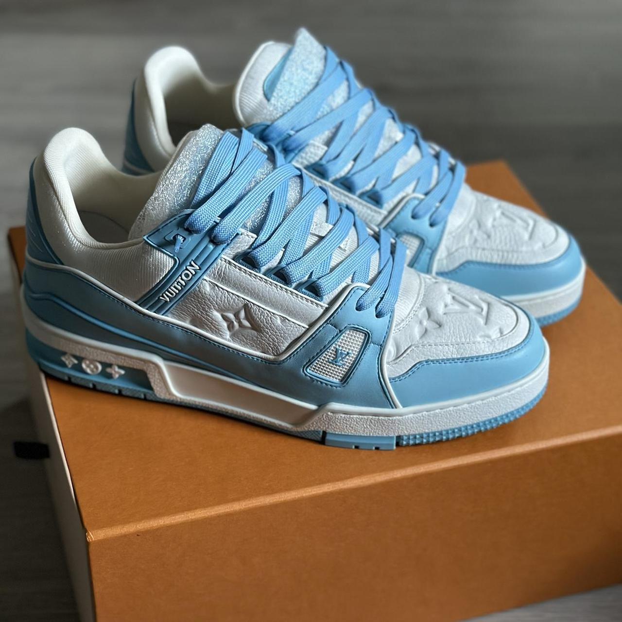 louis vuitton trainer low azul cielo